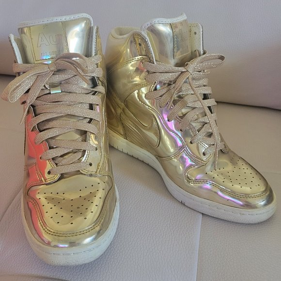 Rare Item! Womens Sky High Dunks in Liquid Gold AU special edition. - Picture 1 of 9